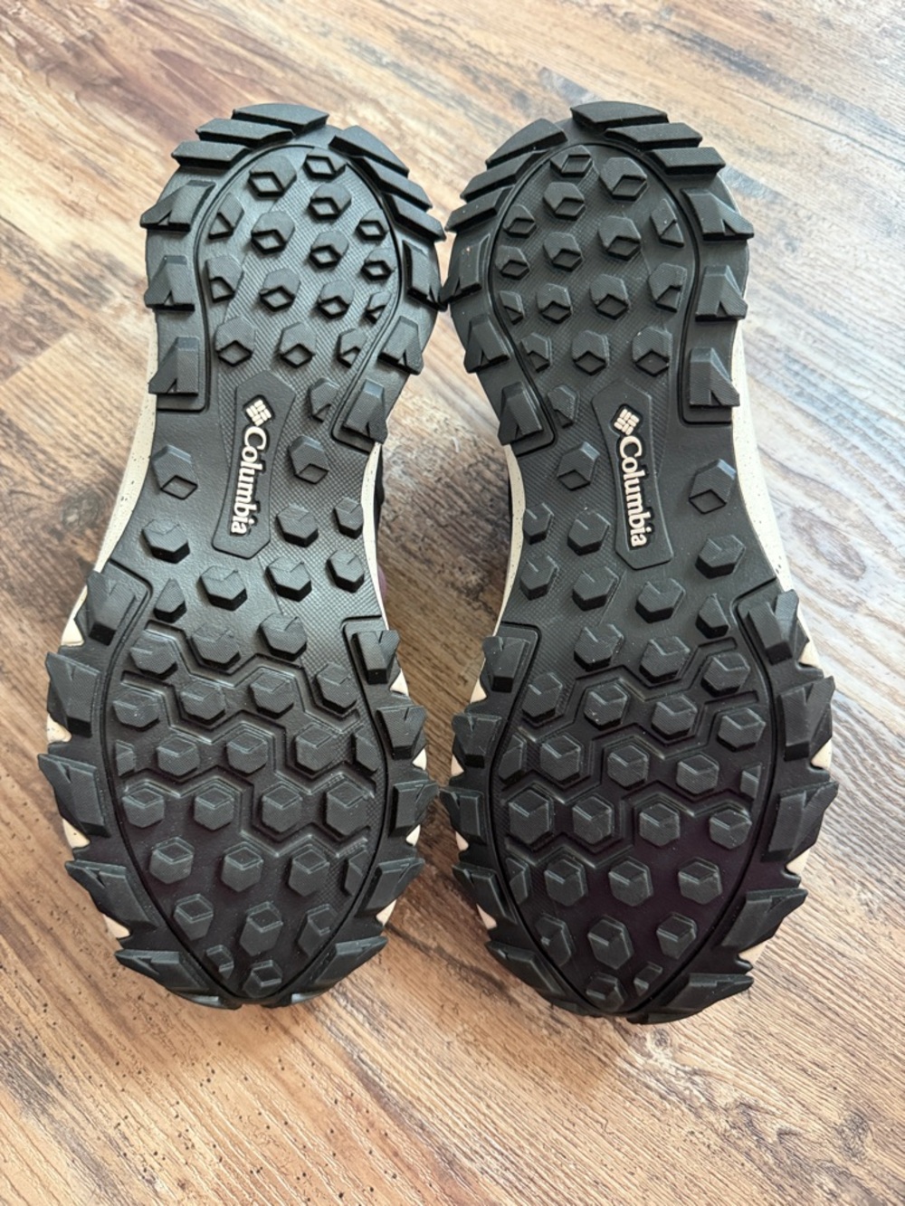 Women's Columbia Peakfreak Hera OutDry Shoe Size 9.5 - Picture 5 of 7